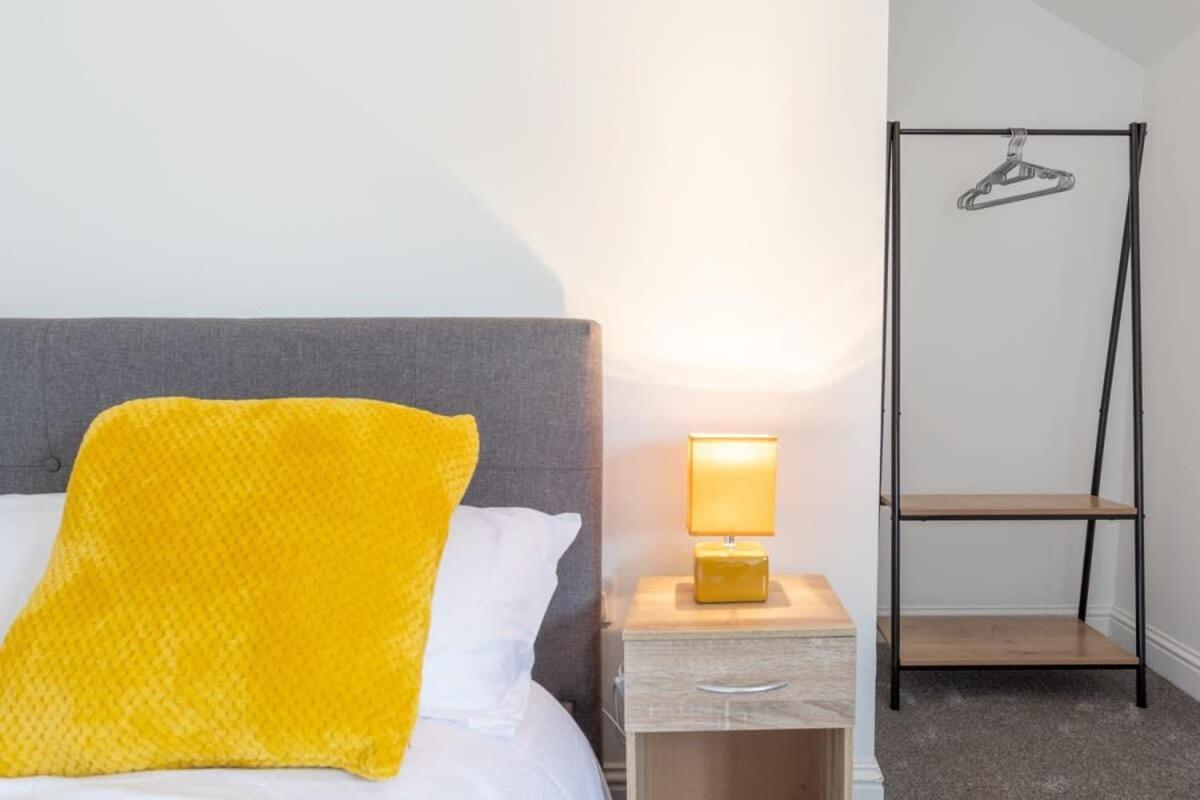 Lovely 2 Bed Close To Centre * Bradford (West Yorkshire)